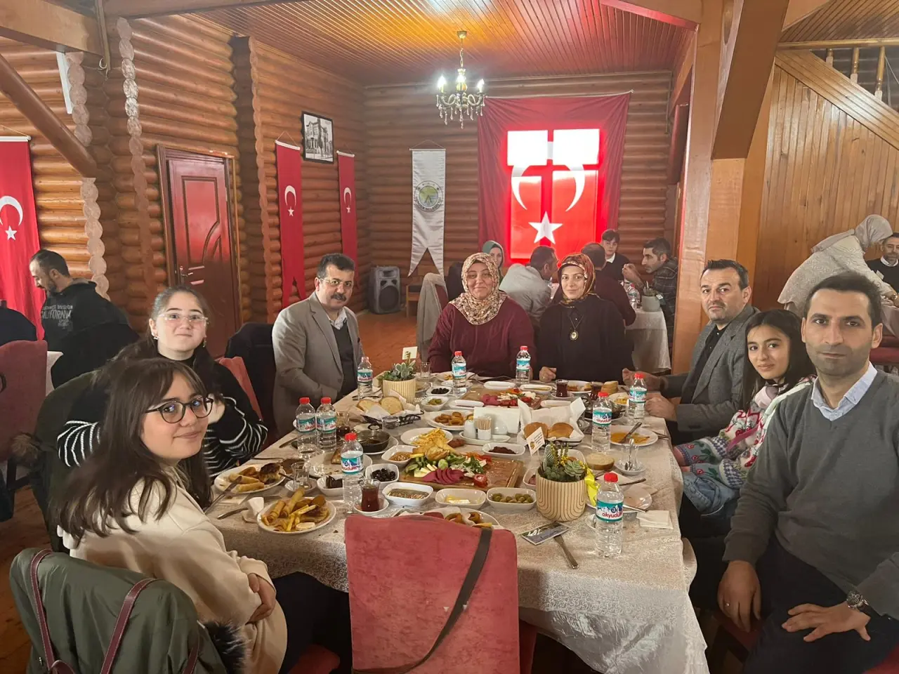 Haber: Devlet Bahçeli Fen Lisesinden Öğretmenler günü programı - Galeri-1