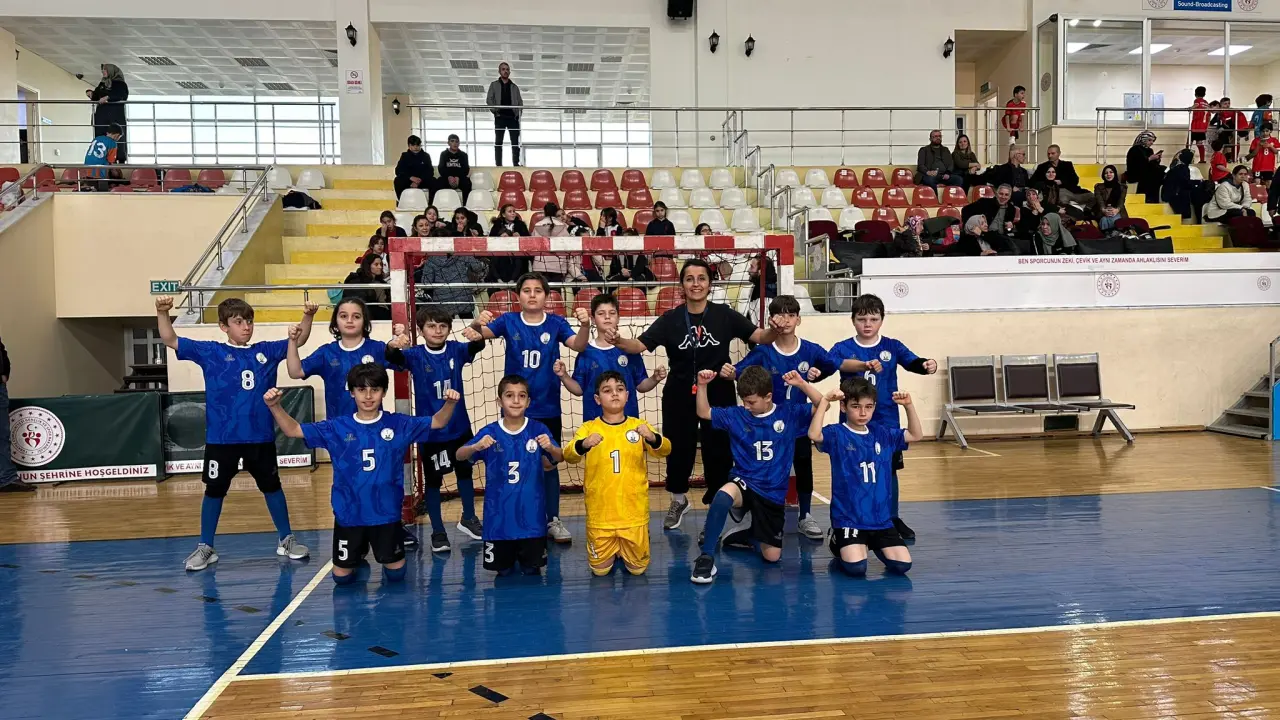 Haber: Hentbolda Cumhuriyet ve Noksel farkı - Galeri-2