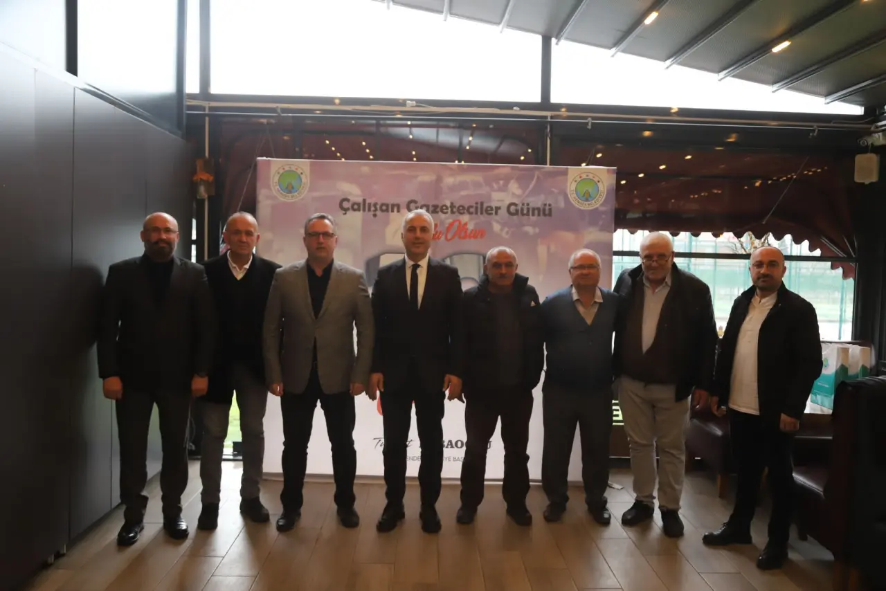 Haber: Babaoğlu’ndan Hendekli Gazetecilere Özel Program - Öne Çıkan