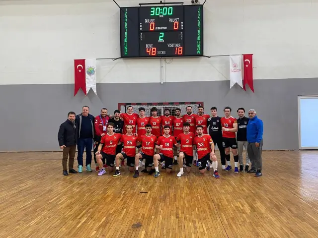 1954 Hendekspor liderlik koltuğuna oturdu