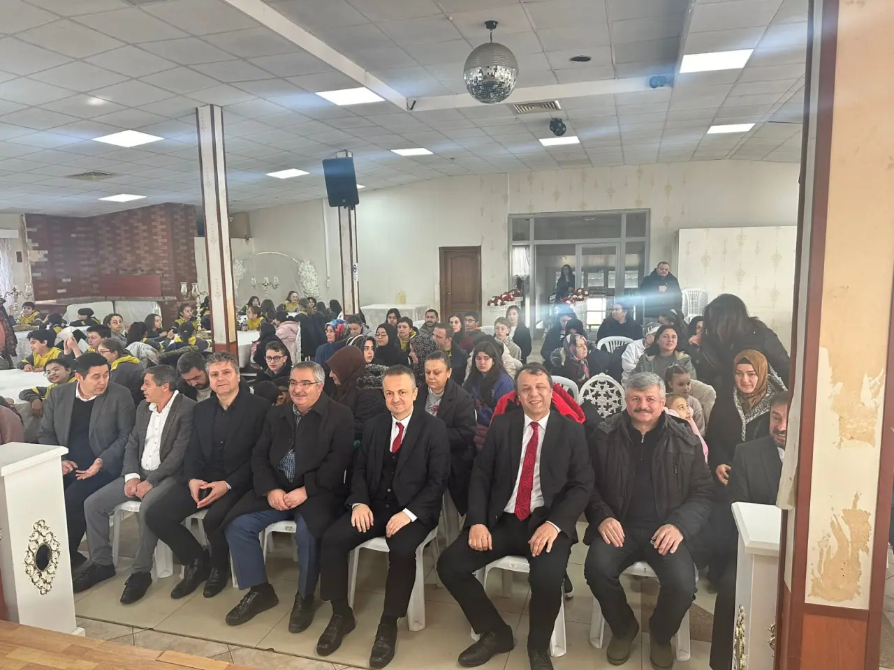 Haber: İNGİLİZCE BECERİ YARIŞMASININ ÖDÜLLERİ SAHİPLERİNİ BULDU ! - Galeri-1