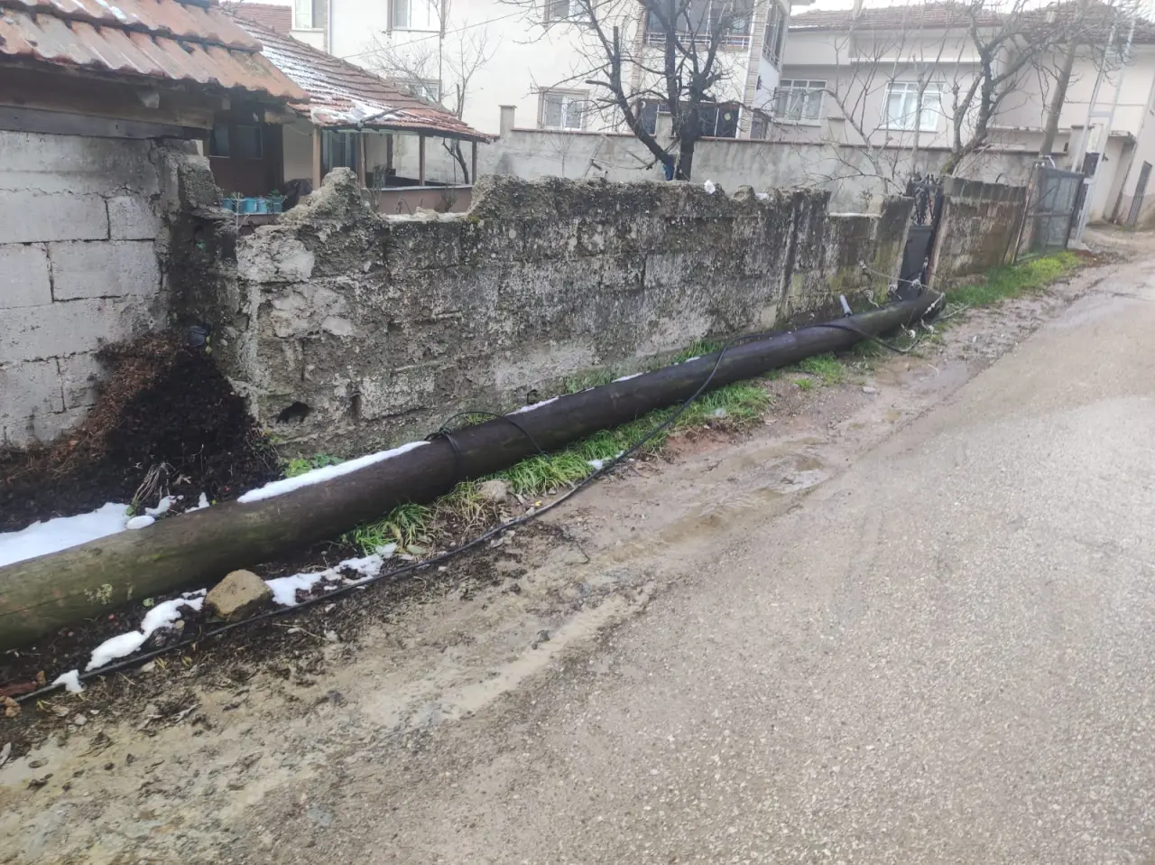 Haber: Mahalleli Kesilen İnternetin Yapılmasını bekliyor - Öne Çıkan