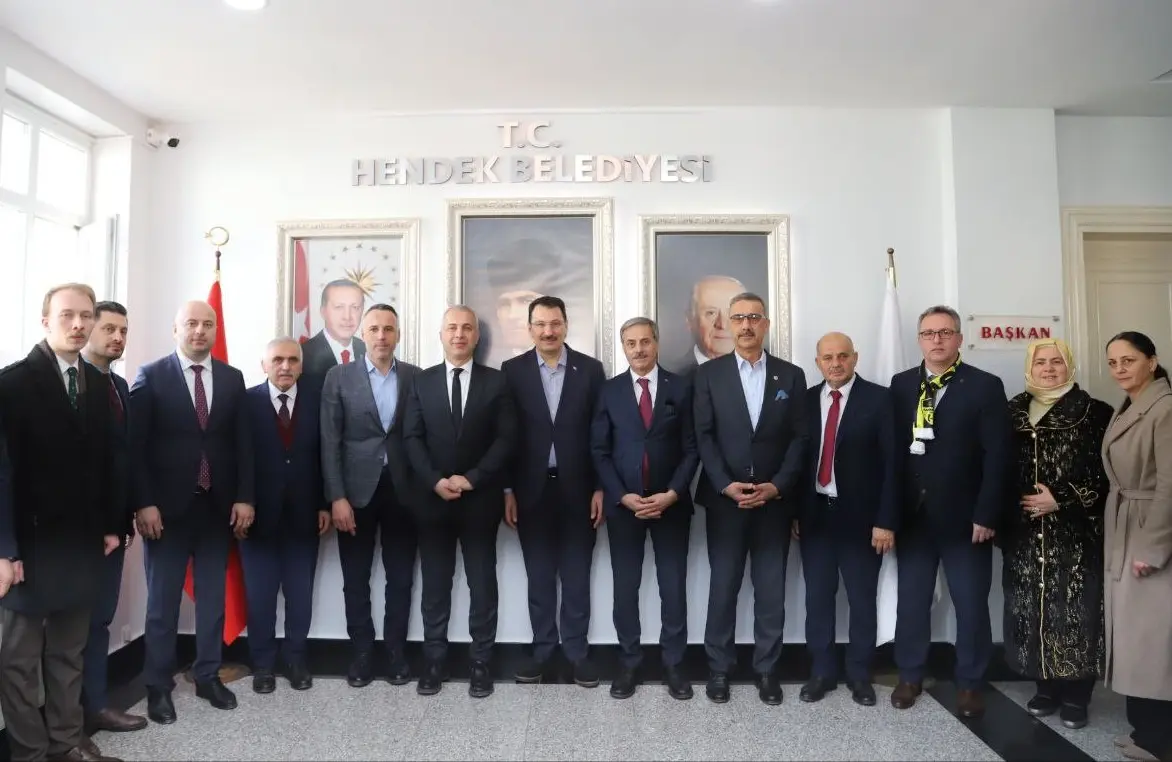 Haber: AK PARTİ’NİN KURMAYLARINDAN BABAOĞLU'NA TAM DESTEK - Öne Çıkan