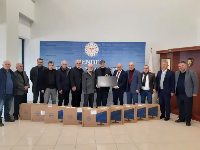 Muhtarlardan Hastaneye Monitör