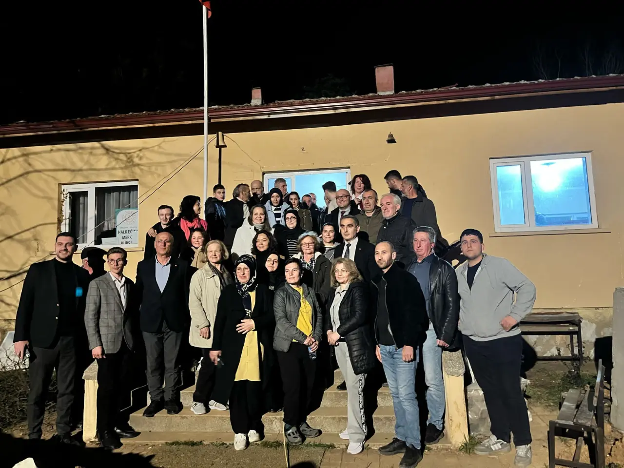 Haber: Bayraktar Hüseyinşeyh mahallesinde - Öne Çıkan