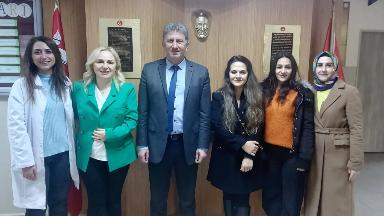 Haber: Gençlerde Kanser Farkındalığı Ve Çocukluk Çağı Kanserleri - Öne Çıkan