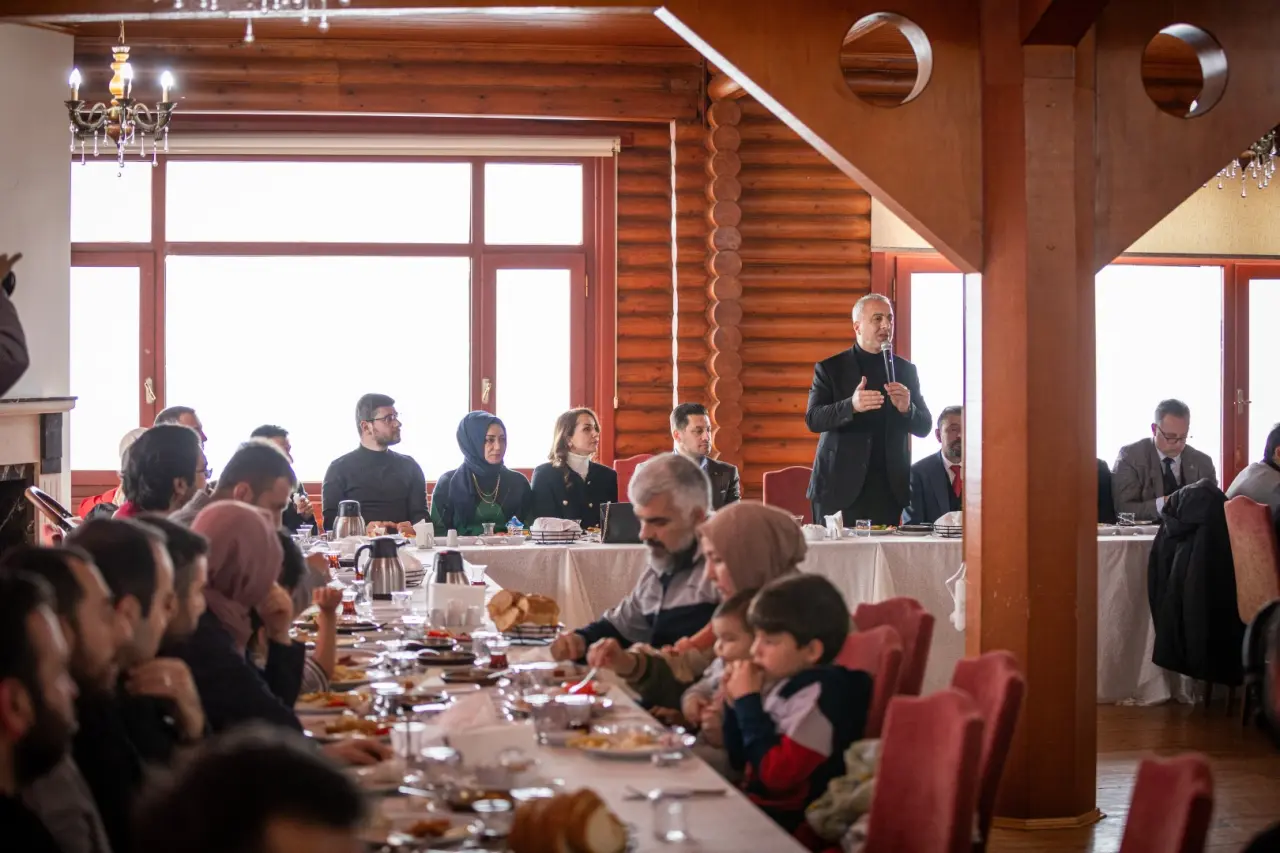 Haber: BAŞKAN BABAOĞLU: EĞİTİME DESTEĞİMİZ, YATIRIMLARIMIZ DAHA GÜÇLÜ BİR HENDEK İÇİNDİR - Öne Çıkan
