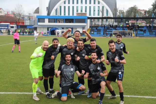 Hendekspor dört köşe 