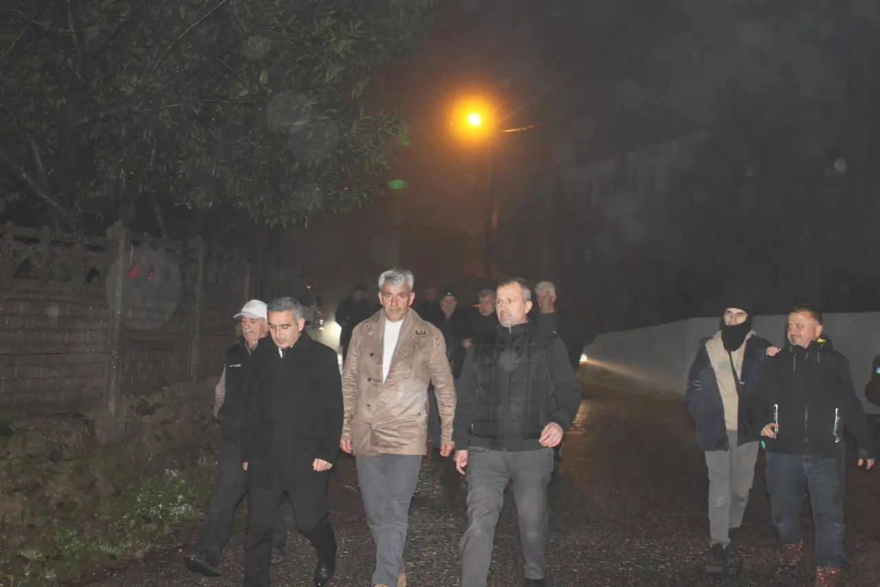 Haber: Bayraktar: Kocatöngel Mahallesinde - Galeri-10