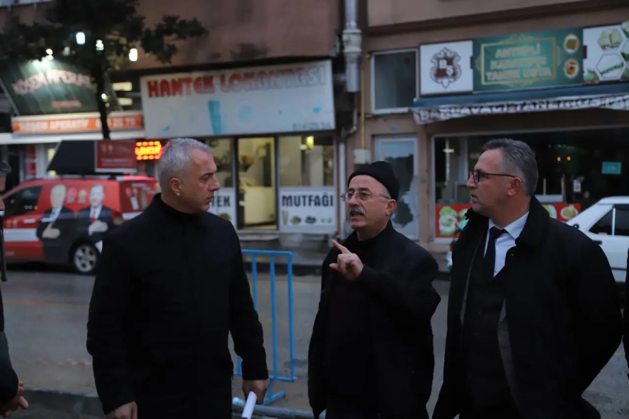 Haber: Yeni Cami Taksi Durağına düzenleme yapıldı  - Galeri-2