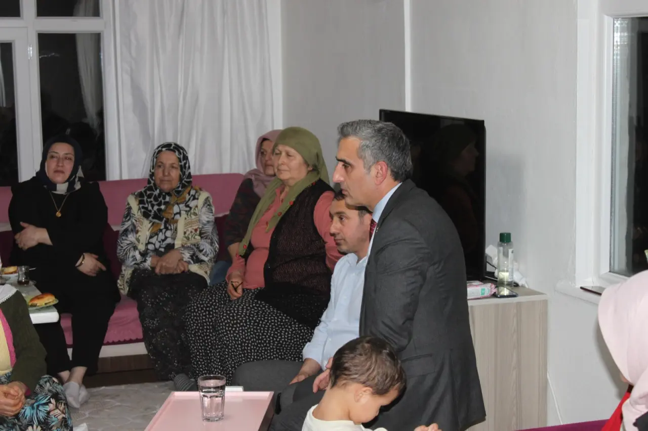 Haber: Başkan Adayı Nihat Bayraktar Dikmen'e çıktı - Galeri-3