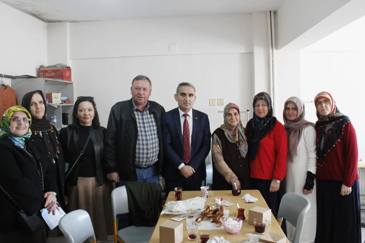 Haber: Bayraktar’dan Dört Mahalleye ziyaret - Galeri-3