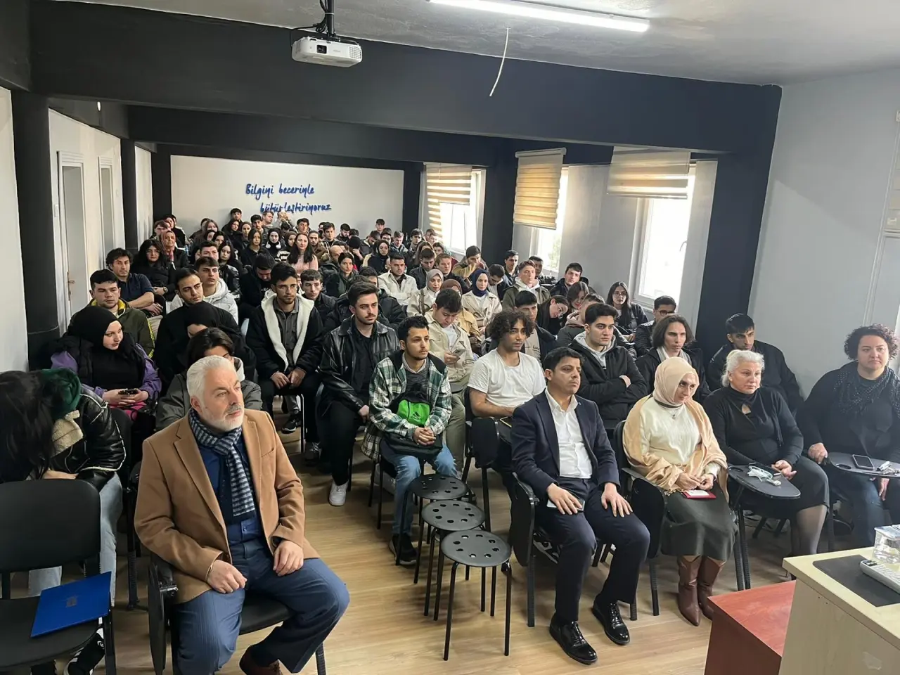 Haber: Hendek MYO'da ilk ders etkinliği  - Galeri-2