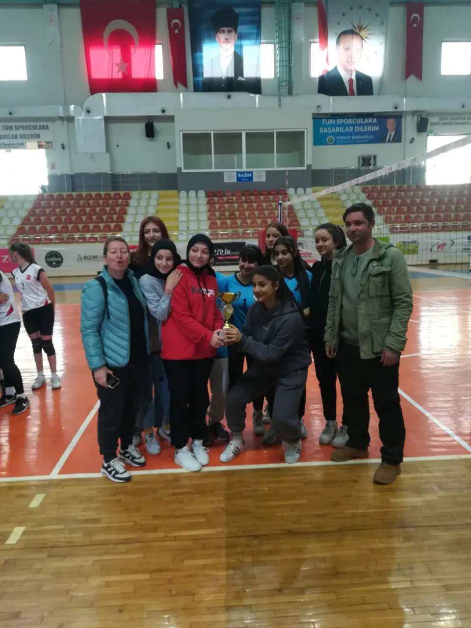 Haber: Genç Kızlar Voleybol şampiyonu belli oldu - Galeri-5