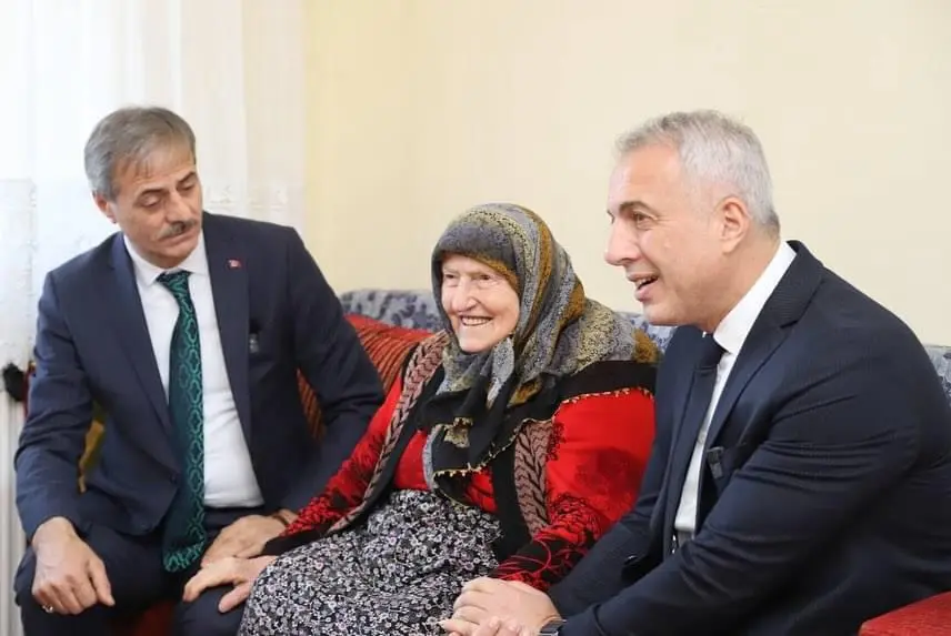 Haber: AK Parti ilçe Başkanı Öz'e Duygusal Ziyaret - Galeri-1