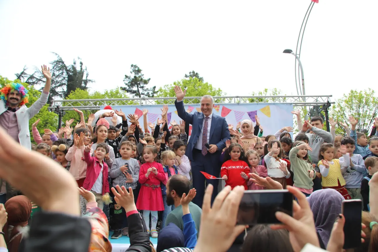 Haber: BAŞKAN BABAOĞLU’NDAN ÇOCUKLARA DAVET; HAYDİ ŞENLİK VAR - Öne Çıkan