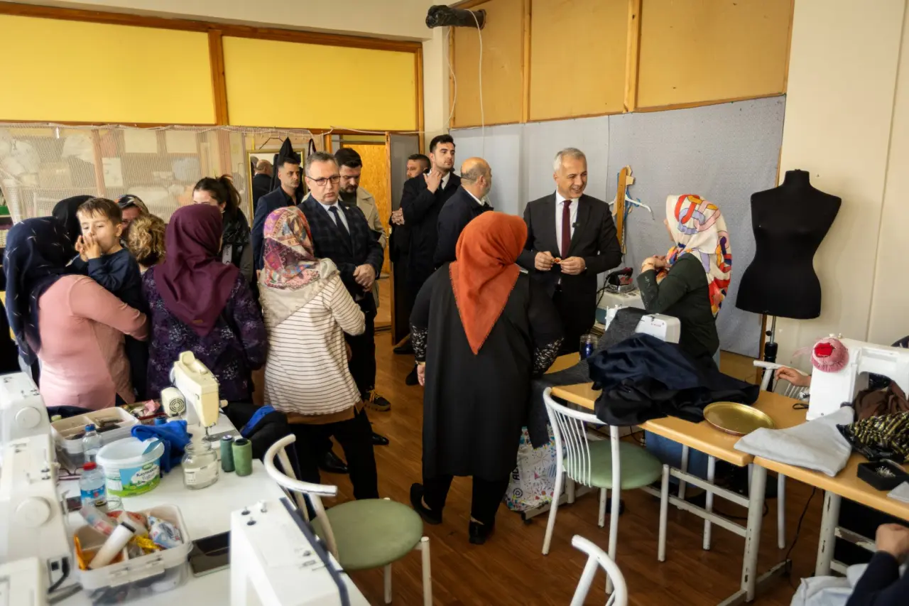 Haber: BAŞKAN BABAOĞLU: NİTELİKLİ İSTİHDAM MERKEZİ İLE KADIN İSTİHDAMI ARTACAK - Öne Çıkan