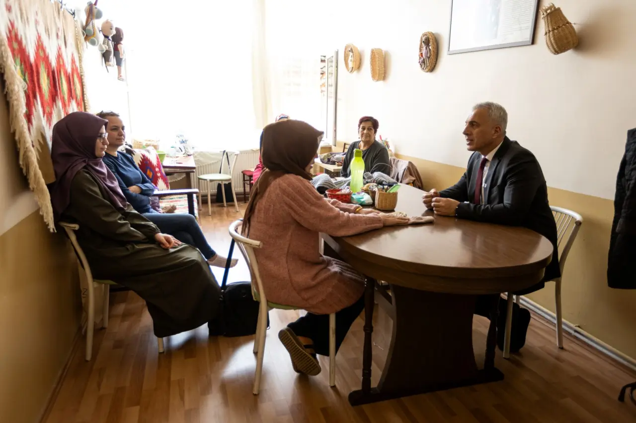 Haber: BAŞKAN BABAOĞLU: NİTELİKLİ İSTİHDAM MERKEZİ İLE KADIN İSTİHDAMI ARTACAK - Galeri-1