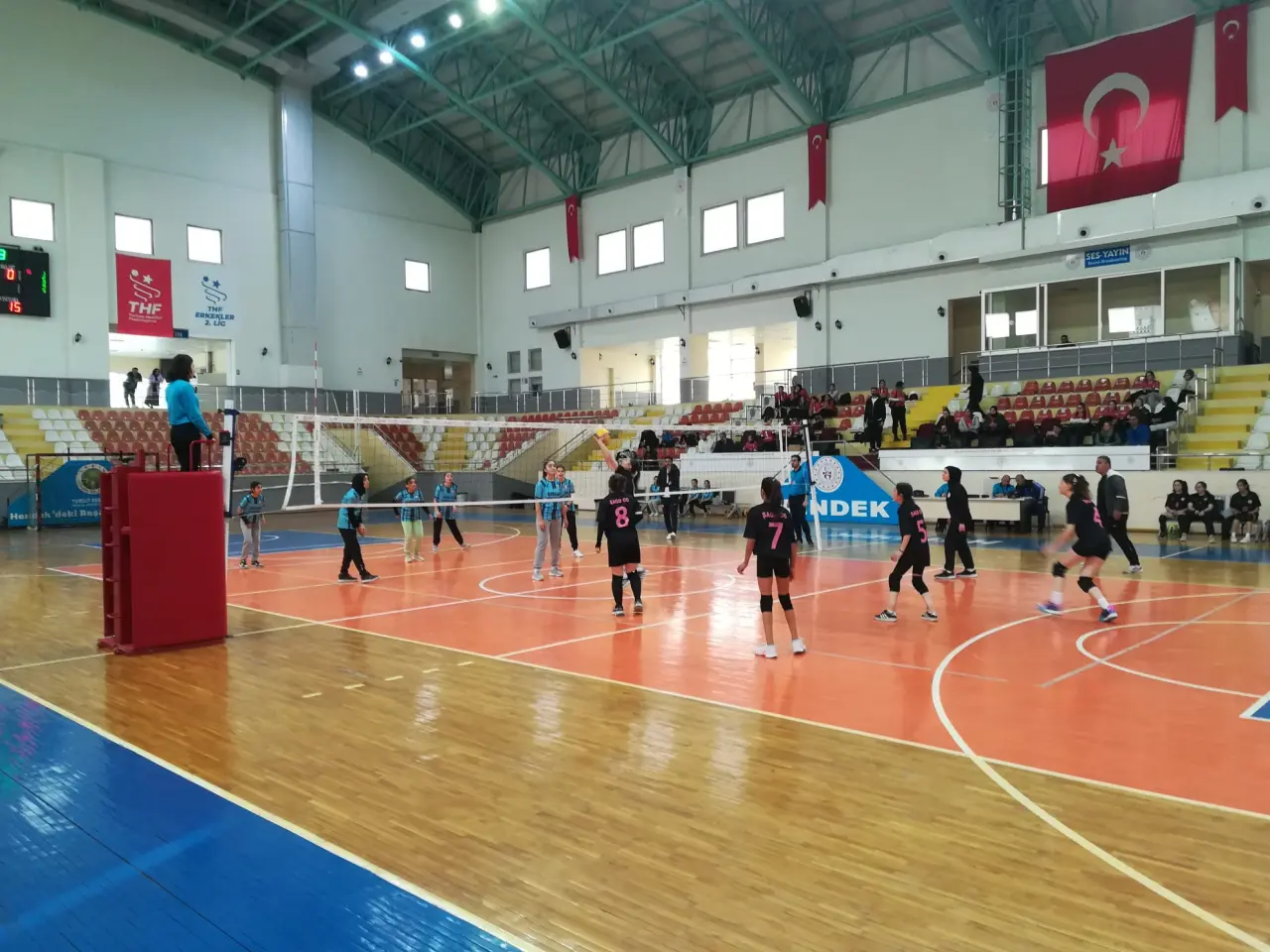 Haber: Yıldız  Kızlar Valeybol İlçe Birinciliği Müsabakaları başladı - Galeri-3