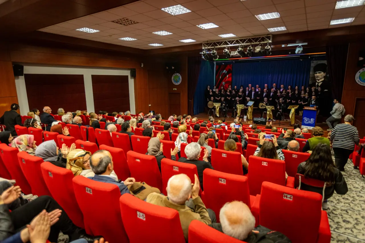 Haber: HENDEK TSM TOPLULUĞU PERFORMANSIYLA MEST ETTİ - Galeri-2