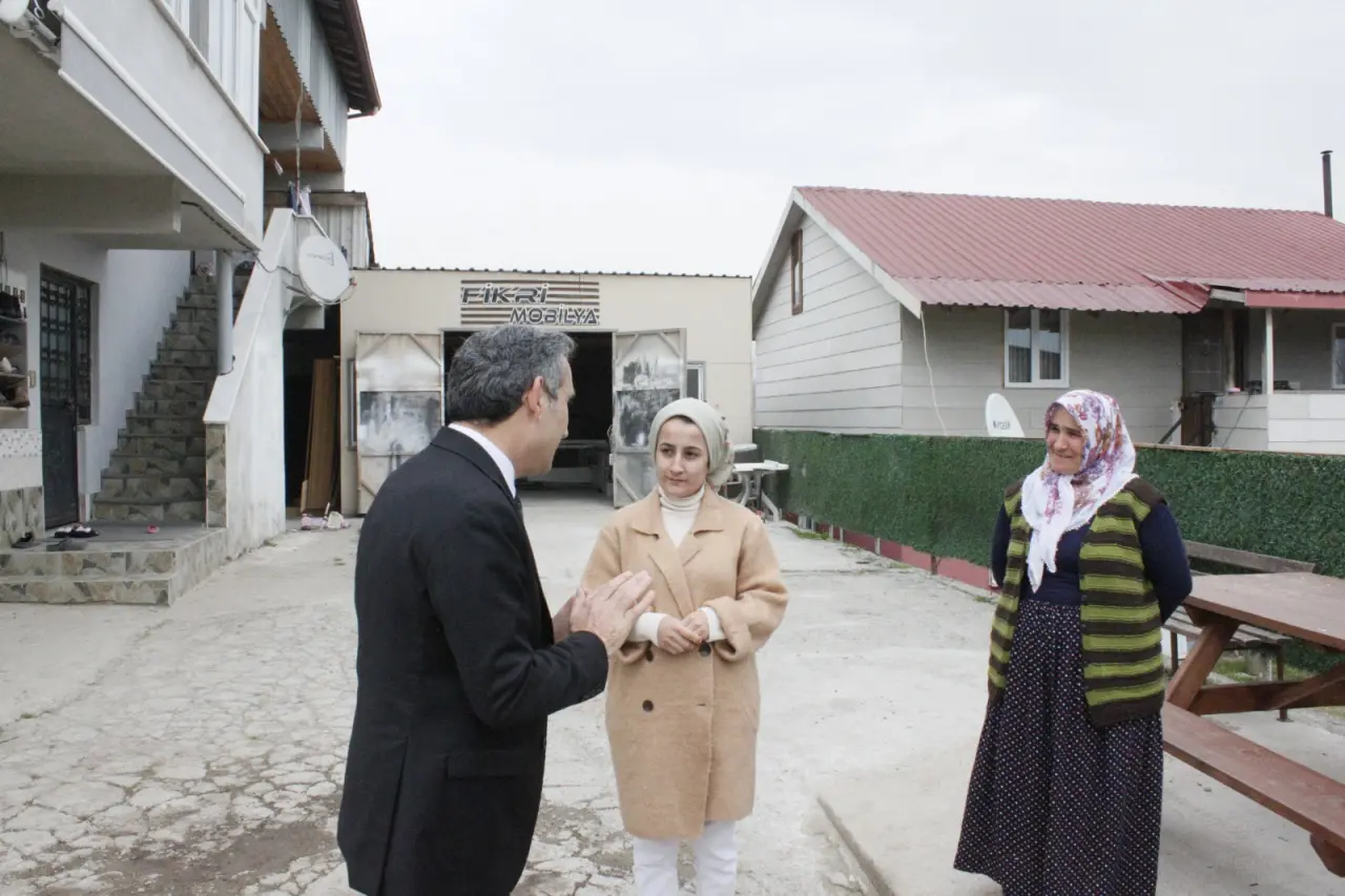 Haber: Bayraktar: Yeşilköy Mahallemizde vatandaşlarımızla bir aradayız - Galeri-3