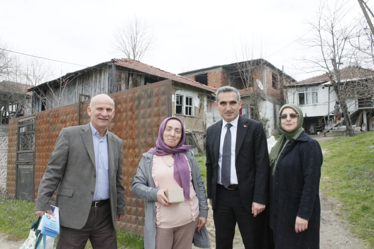 Haber: Bayraktar: Yeşilköy Mahallemizde vatandaşlarımızla bir aradayız - Galeri-9