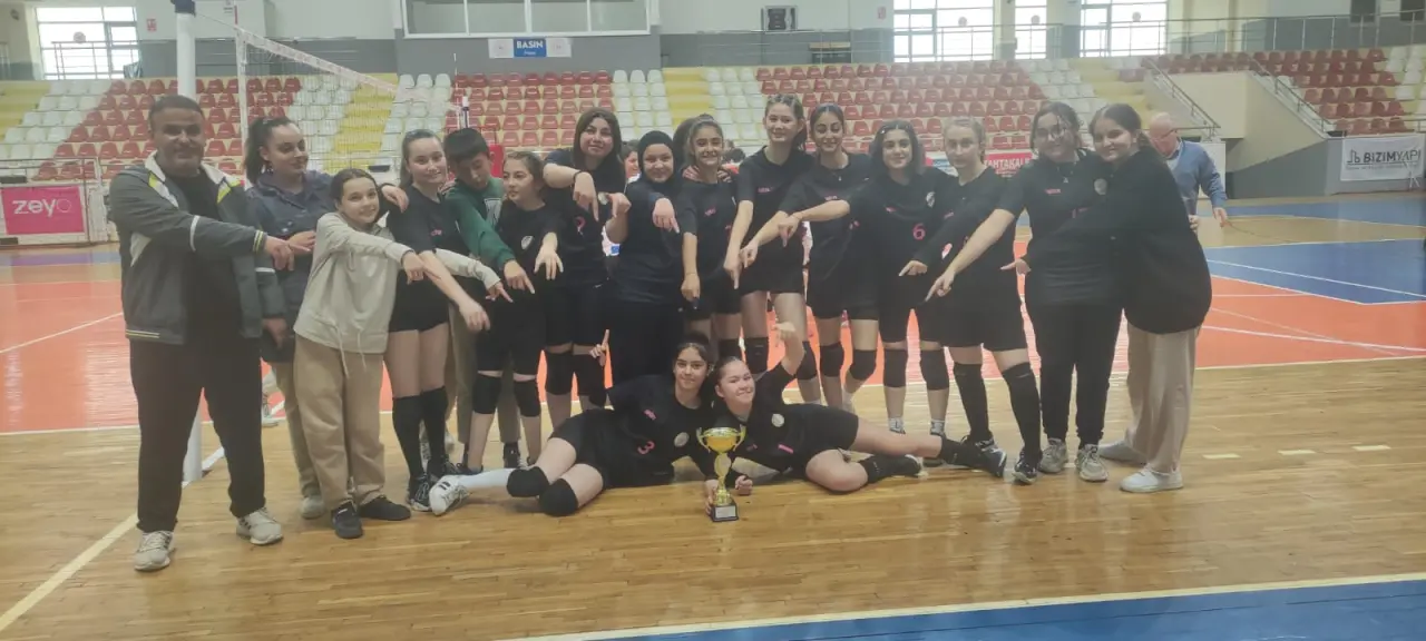 Haber: 2023-2024 yıldız kızlar voleybol sonuçları - Galeri-1