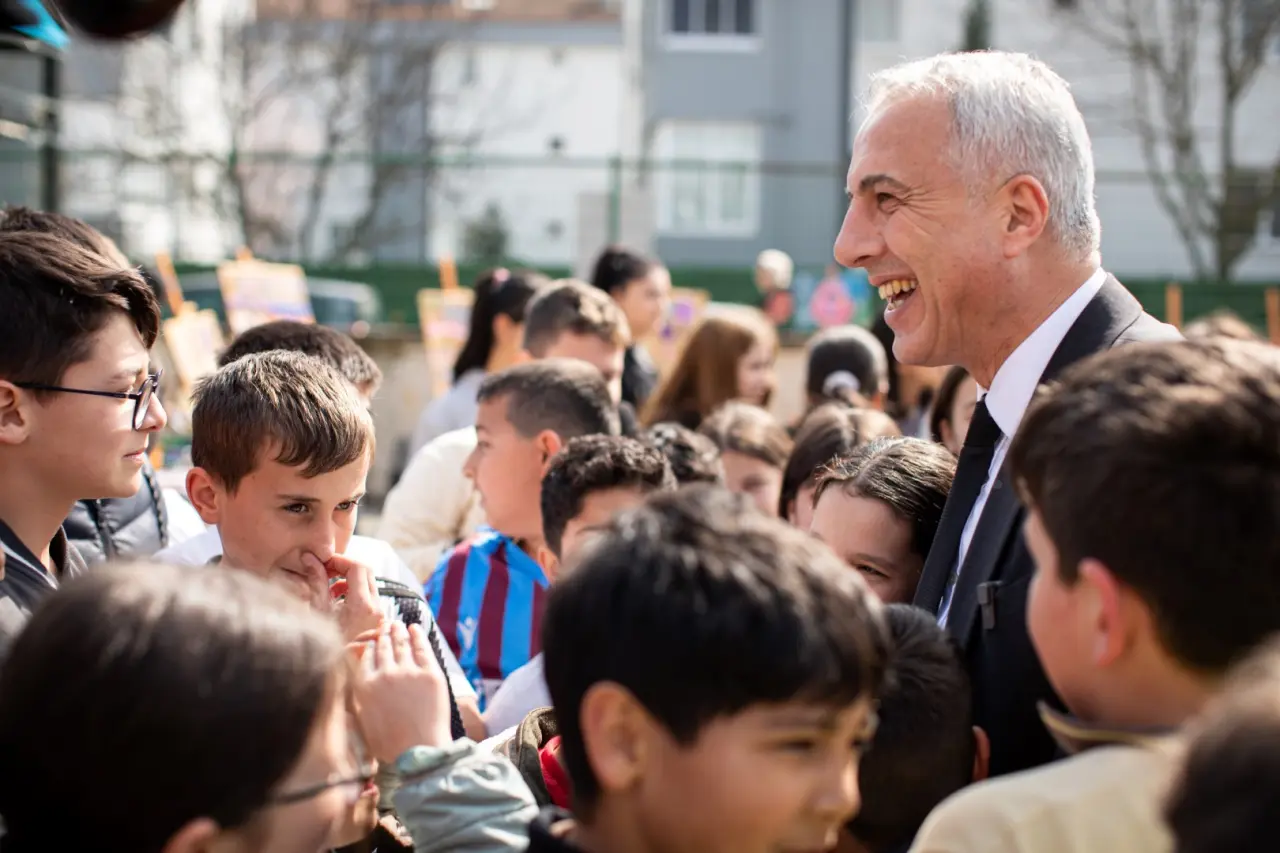 Haber: BAŞKAN BABAOĞLU, ŞEHİT ALİ GAFFAR OKKAN’A VEFA PROGRAMINDA ÖĞRENCİLERLE BULUŞTU - Öne Çıkan