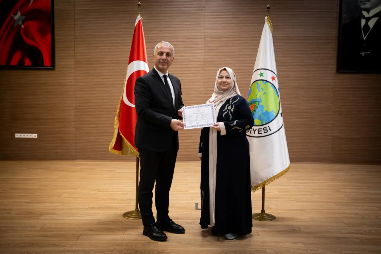 Haber: BAŞKAN BABAOĞLU, TEKSTİL ATÖLYESİ SERTİFİKA TÖRENİNE KATILDI - Galeri-3