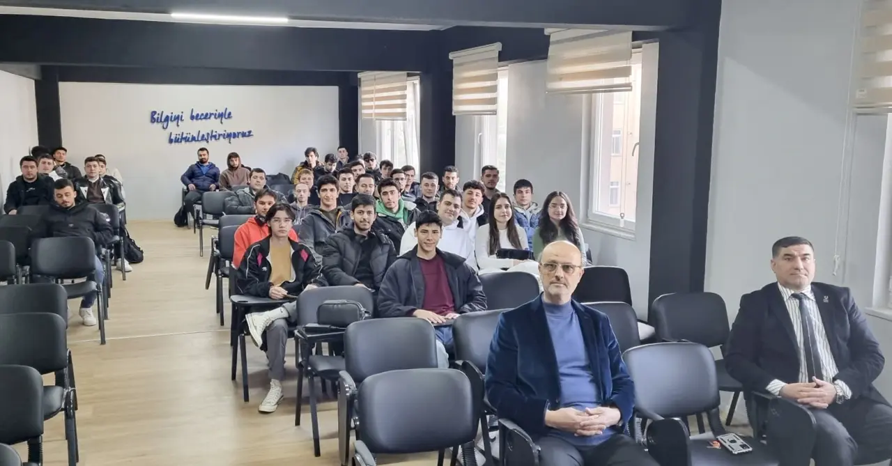 Haber: Hendek MYO öğrencileri sektör tavsiyelerini dinledi - Galeri-2