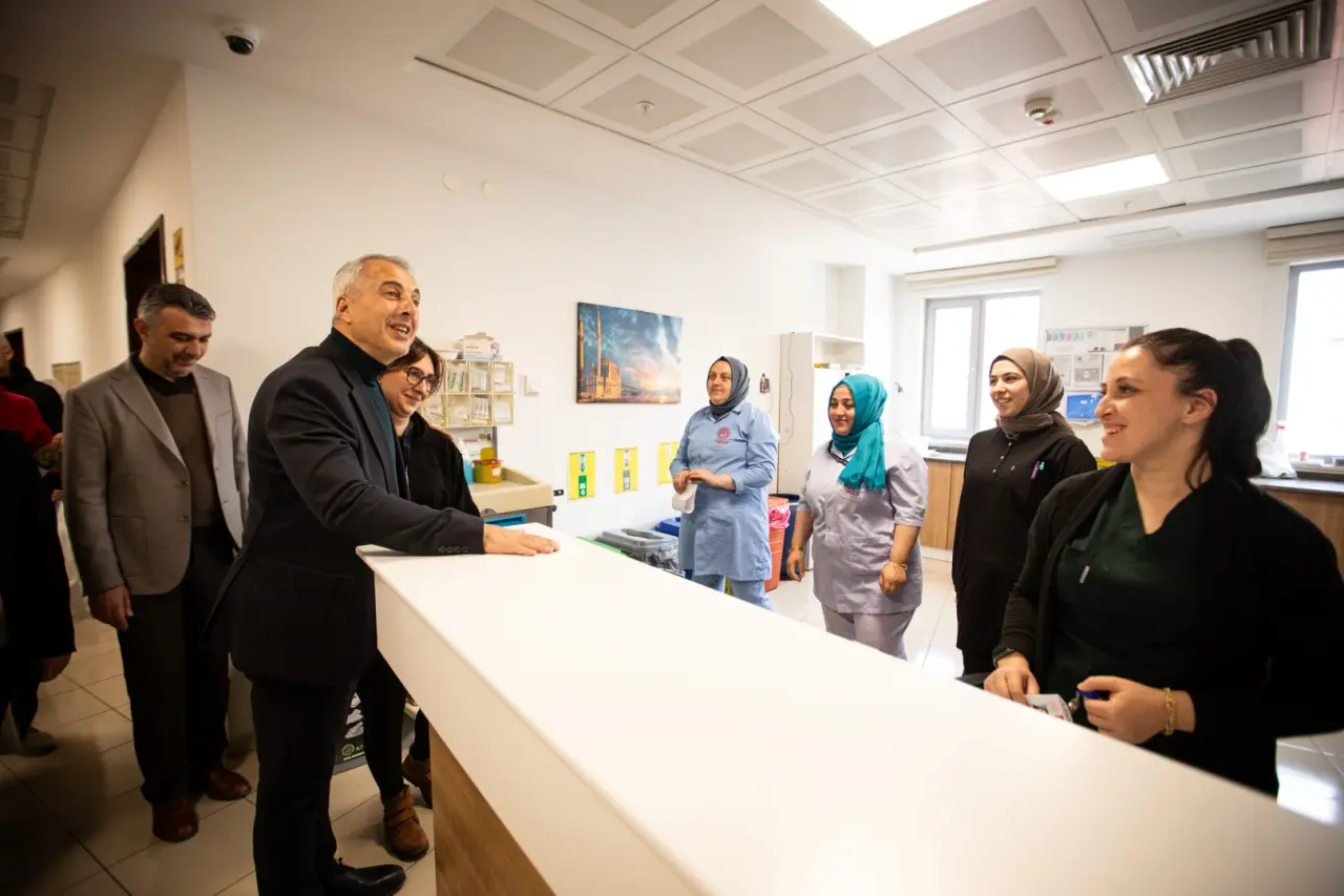 Haber: BAŞKAN BABAOĞLU'NDAN SAĞLIK ÇALIŞANLARINA BAYRAM ZİYARETİ - Galeri-8