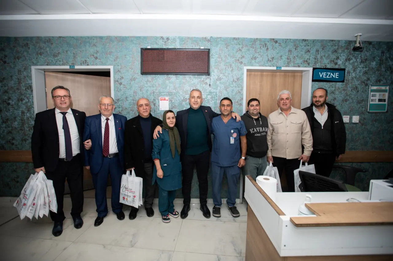 Haber: BAŞKAN BABAOĞLU'NDAN SAĞLIK ÇALIŞANLARINA BAYRAM ZİYARETİ - Galeri-2