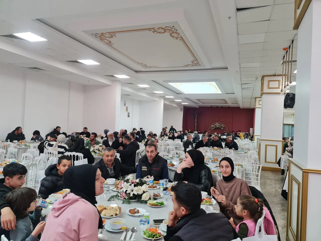 Haber: AK Parti Ailesi İftarda Buluştu - Galeri-11