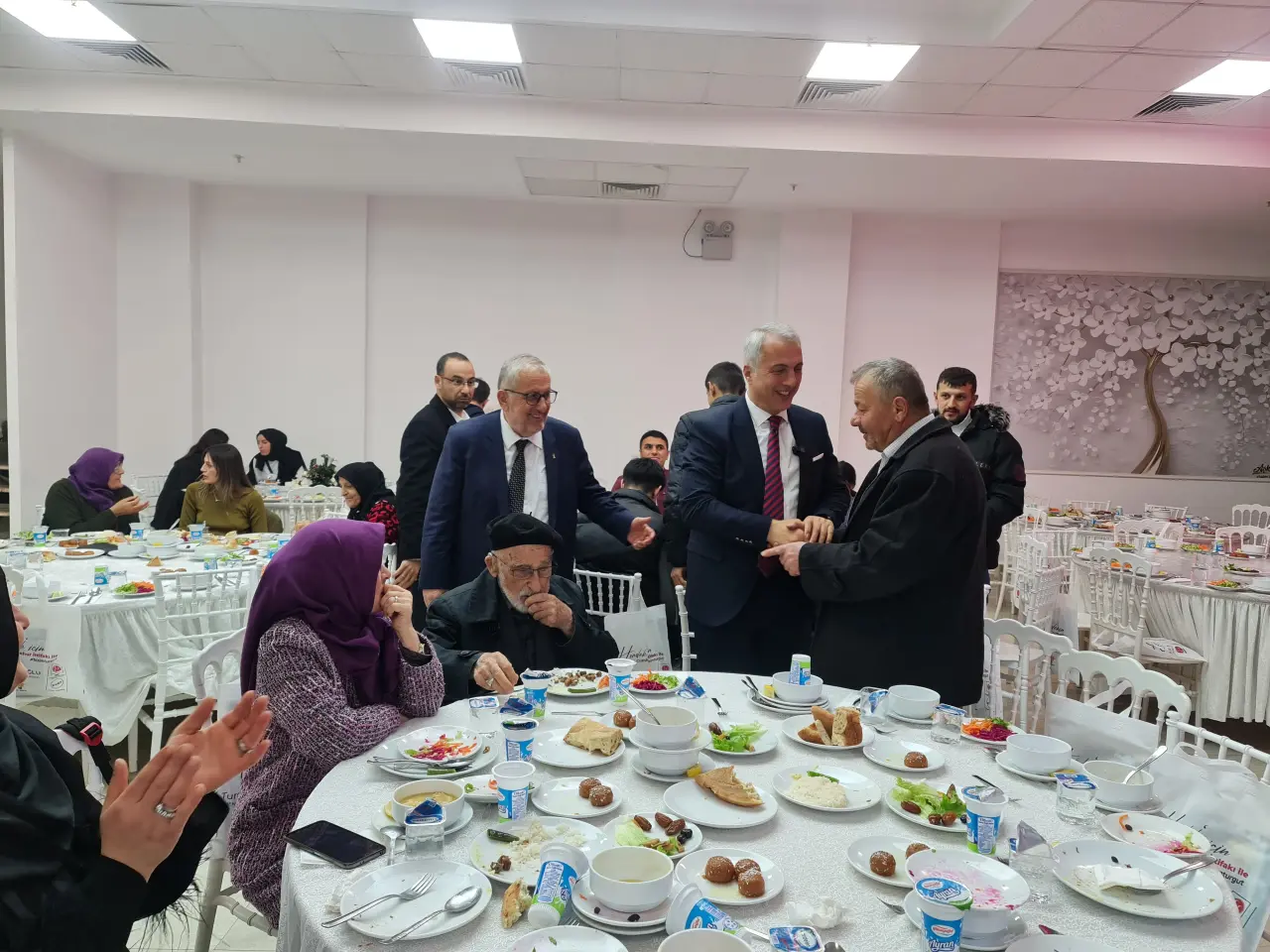 Haber: AK Parti Ailesi İftarda Buluştu - Galeri-4
