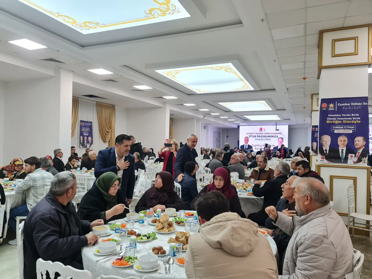 Haber: AK Parti Ailesi İftarda Buluştu - Galeri-9