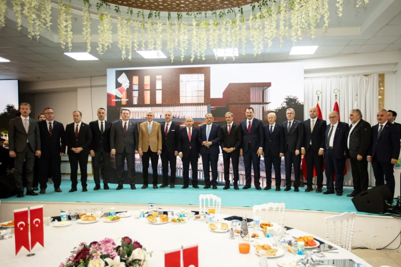Haber: BABAOĞLU YÜZYILIN PROJESİNİ AÇIKLADI, BAKAN ÖZHASEKİ TAM DESTEK VERDİ - Öne Çıkan