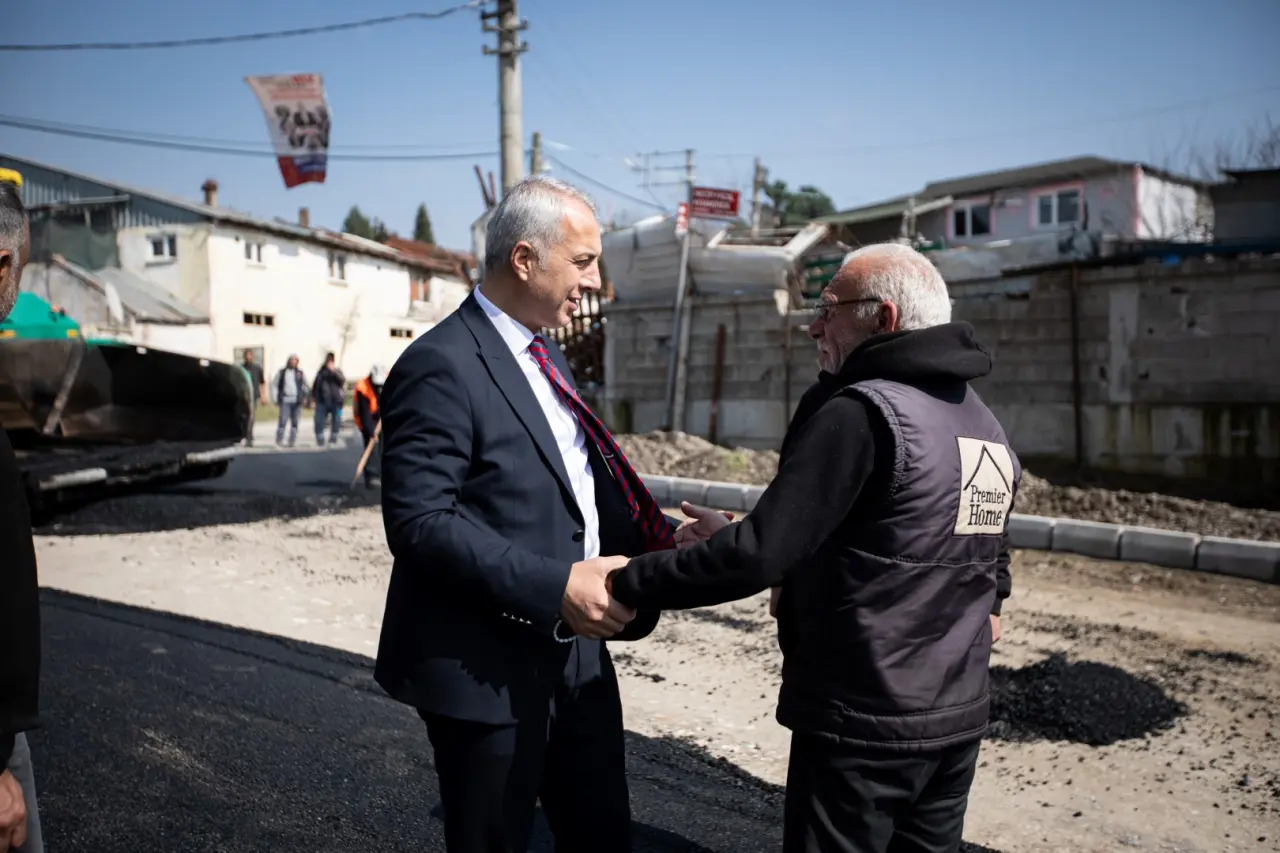 Haber: HENDEK BELEDİYESİ’NİN ASFALT ATAĞI DEVAM EDİYOR - Galeri-3