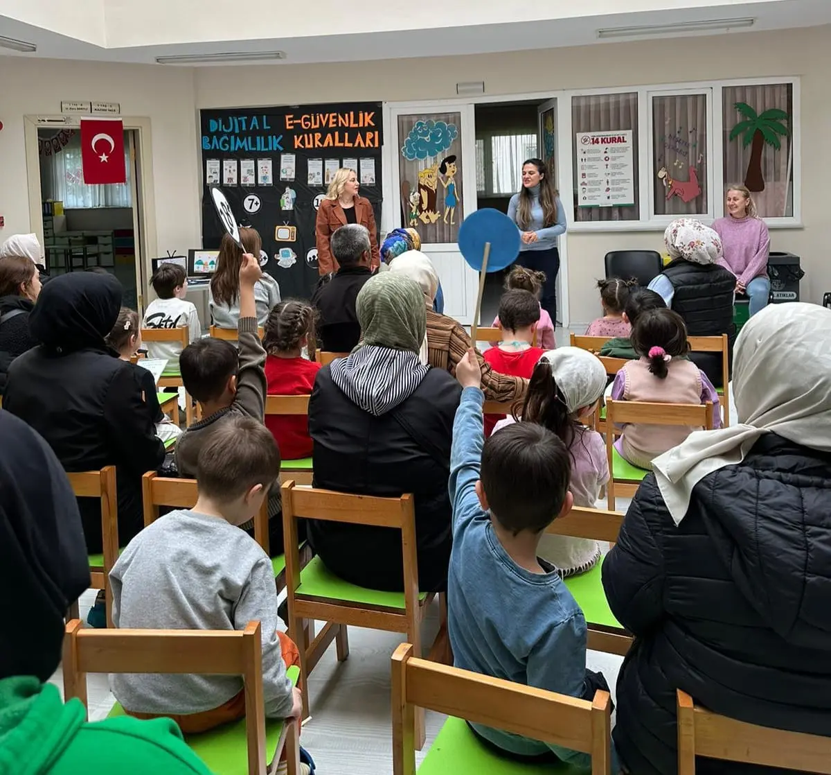 Haber: TEKNOLOJİ BAĞIMLILIĞINDA EBEVEYN ETKİSİ - Galeri-4