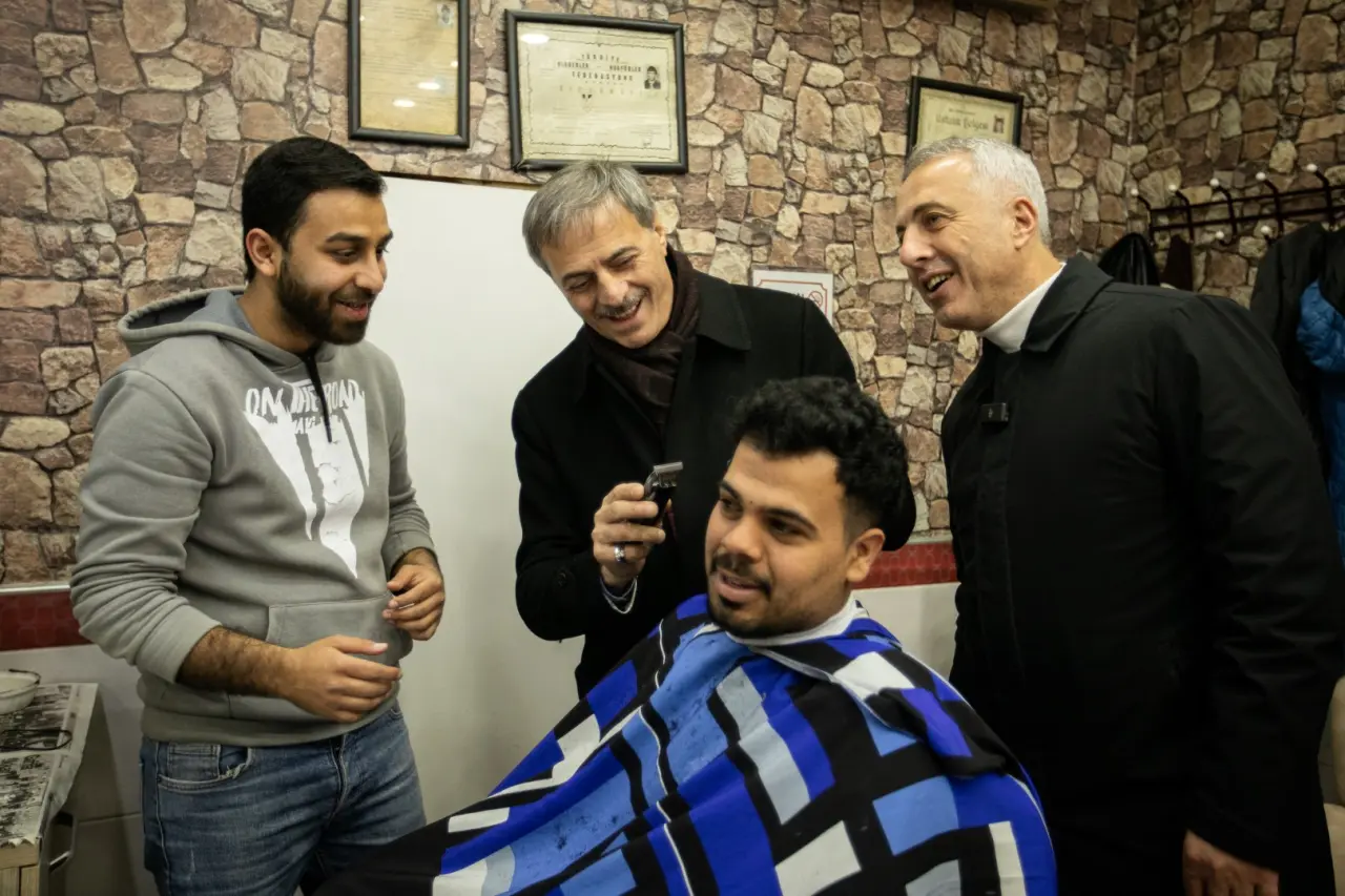Haber: ALEMDAR’DAN BABAOĞLU’NUN HENDEK MEYDAN PROJESİNE DESTEK - Galeri-3