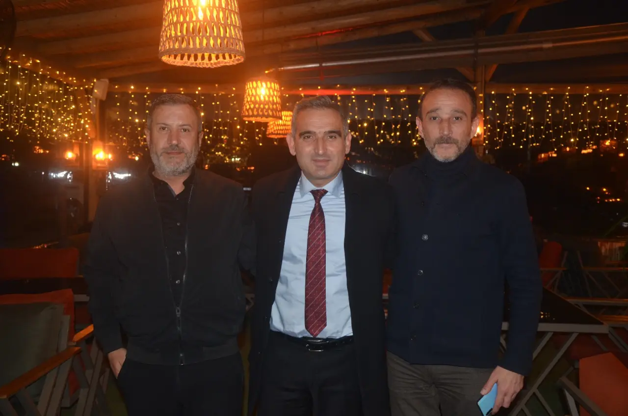 Haber: Bayraktar: Gençlerimizle bir araya gelmeye devam ediyoruz - Galeri-7