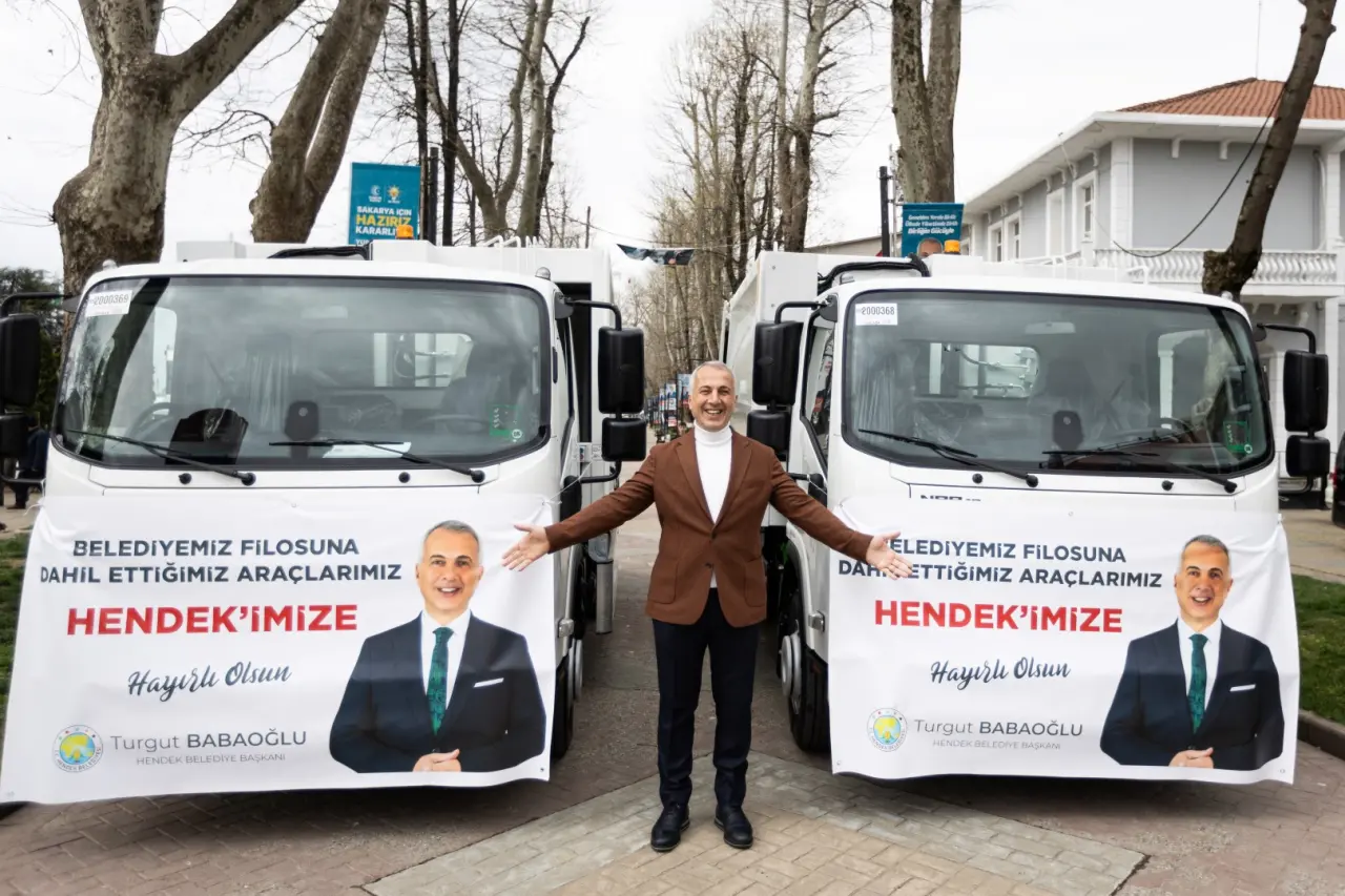 Haber: BAŞKAN BABAOĞLU: ARAÇ FİLOMUZA 2 YENİ ÇÖP KAMYONU EKLEDİK - Öne Çıkan