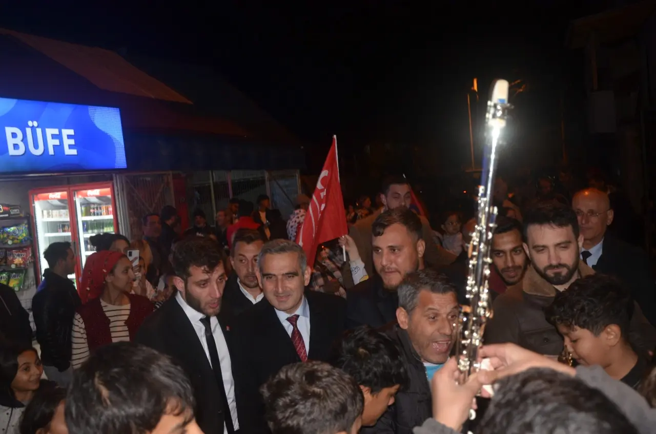 Haber: Bayraktar, Turanlar Mahallesi'ndeydi! - Galeri-1