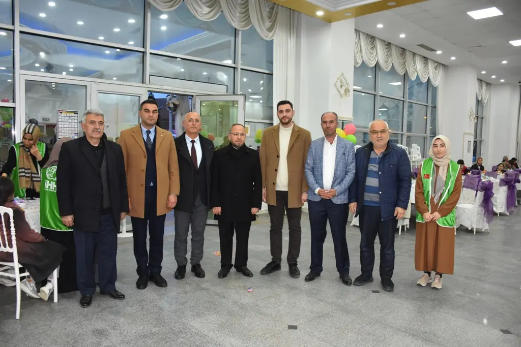 Haber:  İHH iftarda buluştu - Galeri-1