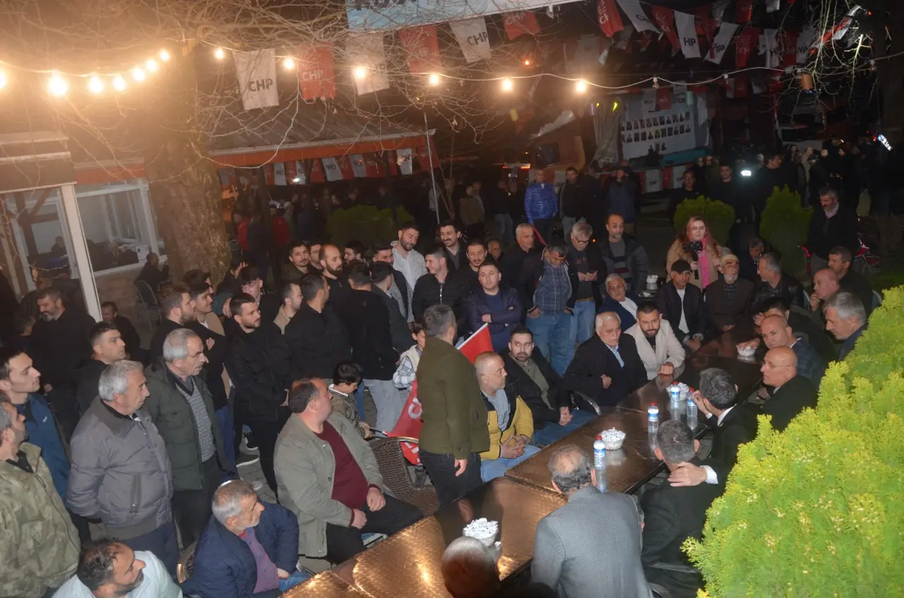 Haber: CHP Hendek Belediye Başkan Adayı Nihat Bayraktar, Meclis üyesi adayları ile Puna Ortaköy Mahallesinde ile bir araya geldi.  - Galeri-1