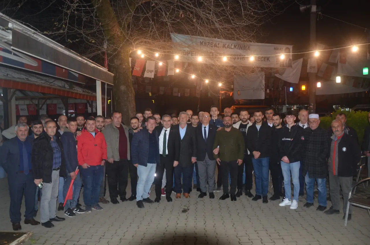 Haber: CHP Hendek Belediye Başkan Adayı Nihat Bayraktar, Meclis üyesi adayları ile Puna Ortaköy Mahallesinde ile bir araya geldi.  - Galeri-4