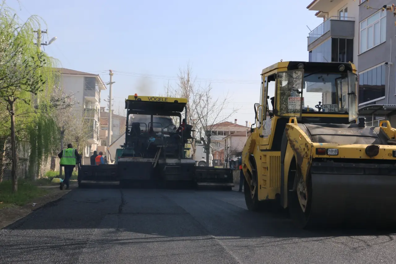 Haber: HENDEK’TE 4 SOKAK DAHA SICAK ASFALTLA YENİLENDİ - Öne Çıkan