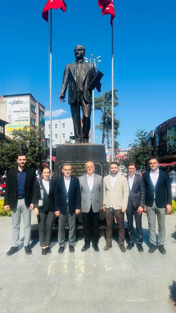 Haber: Bayraktar'dan teşekkür ziyareti - Öne Çıkan