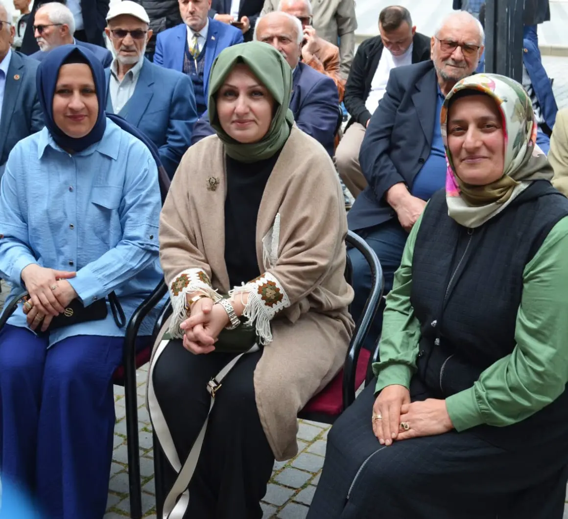 Haber: Ak Parti Bayramlaşma Programına Yoğun Katılım - Galeri-4