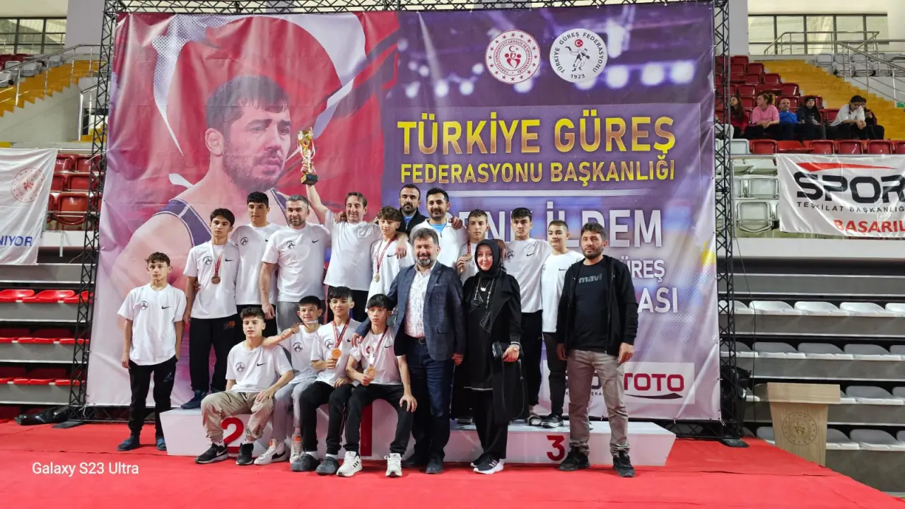 Haber: Hendek Olimpik Spor Kulübü güreş takımı Türkiye Şampiyonu  - Öne Çıkan