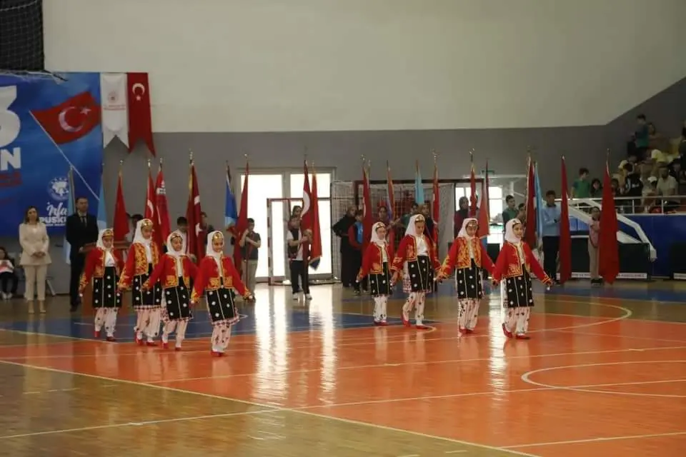 Haber: HENDEK´TE 23 NİSAN COŞKUSU - Galeri-4